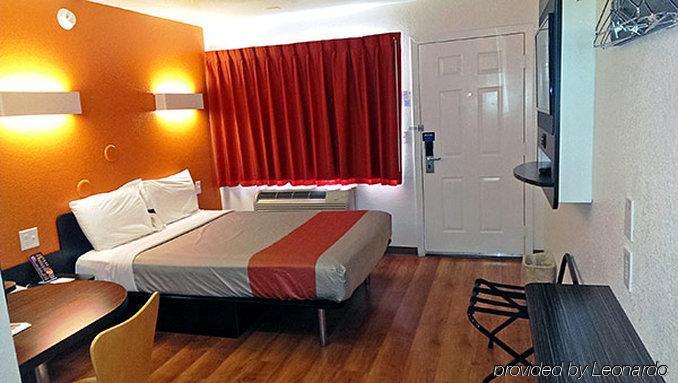 Hotel 6-san Diego, Ca - Circle - Mission Valley 2*
