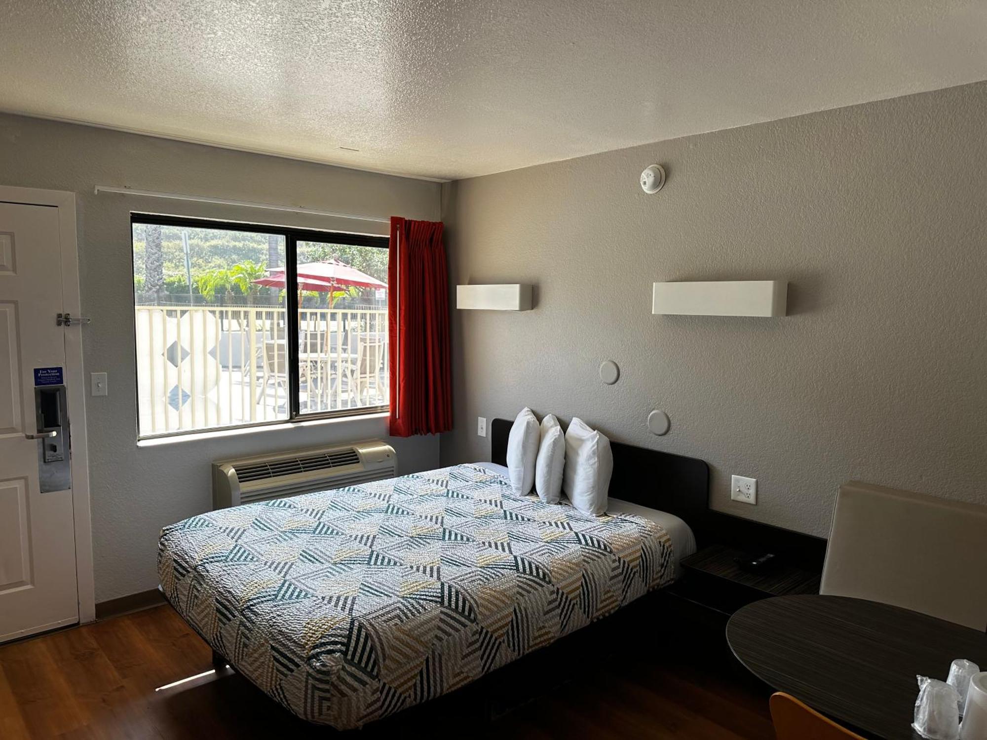 6-san Diego, Ca - Circle - Mission Valley Hotel
